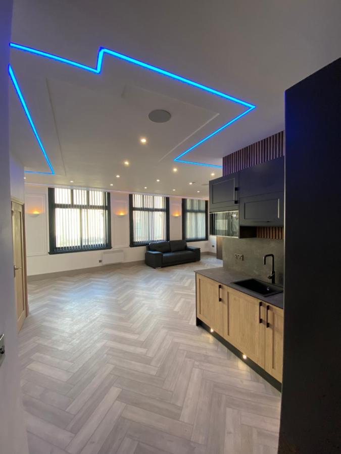 Eleanor Rigby Apts Stanley Street 4*
