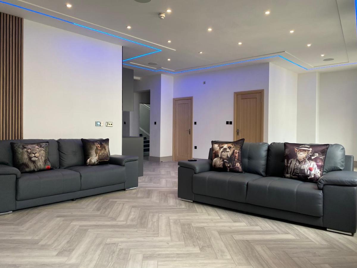 Eleanor Rigby Apts Stanley Street 4*